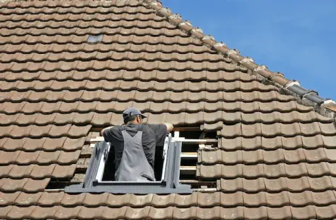 Pose de velux - Saint-Pierre des Echaubrognes